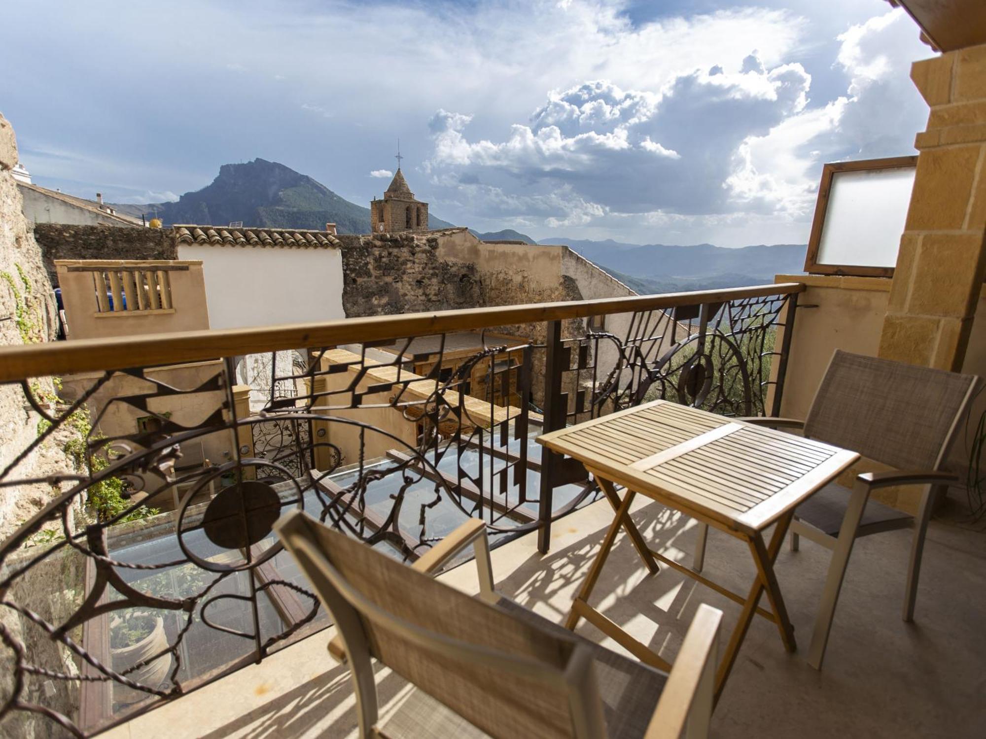 Hotel Poeta Jorge Manrique Segura de la Sierra Εξωτερικό φωτογραφία